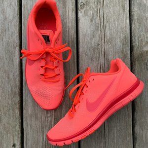 Nike Free Run 3.0 Running Shoe - HOT PINK! W6 US